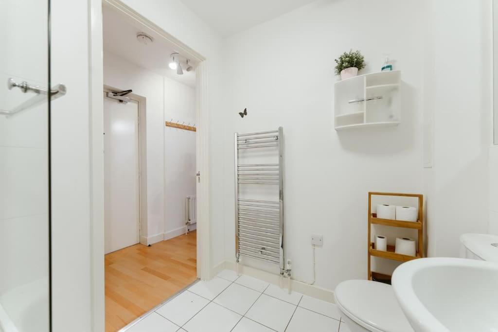 Апартаменты Stunning Flat In Brick Lane Лондон Экстерьер фото